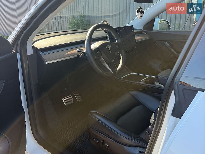 Позашляховик / Кросовер Tesla Model Y 2021 в Києві