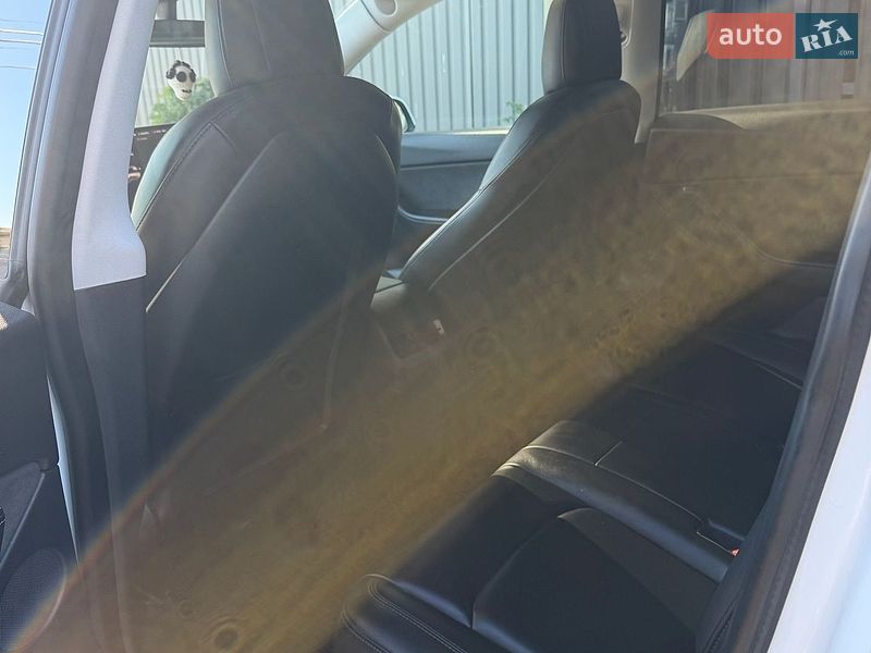 Позашляховик / Кросовер Tesla Model Y 2021 в Києві