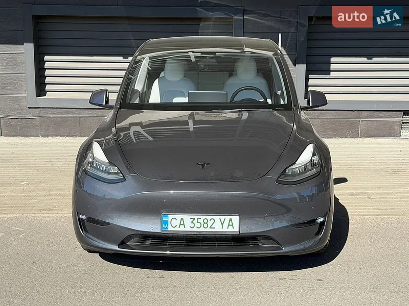 Tesla Model Y 2021