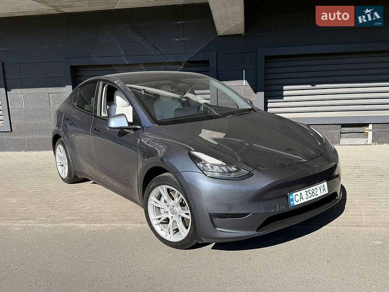 Позашляховик / Кросовер Tesla Model Y 2021 в Києві