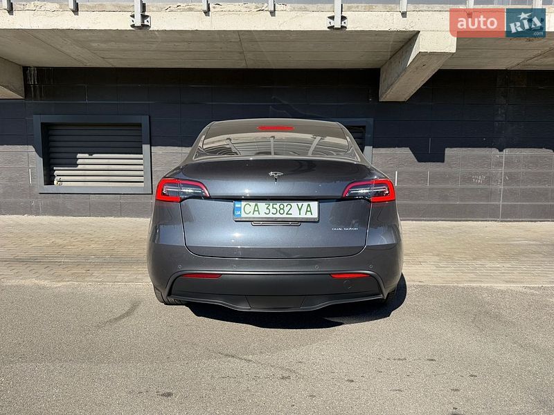 Позашляховик / Кросовер Tesla Model Y 2021 в Києві