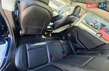 Внедорожник / Кроссовер Tesla Model Y 2021 в Львове