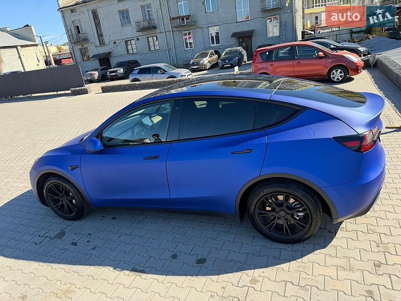 Внедорожник / Кроссовер Tesla Model Y 2021 в Львове