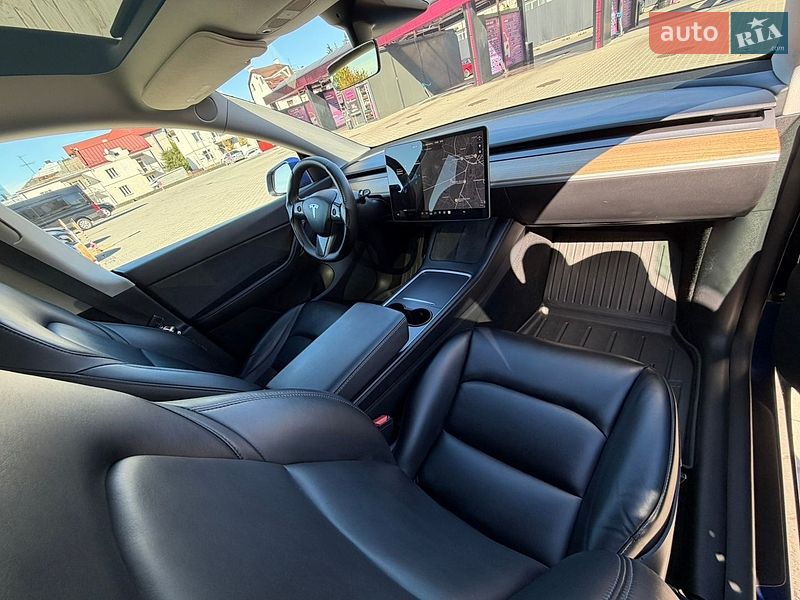 Внедорожник / Кроссовер Tesla Model Y 2021 в Львове