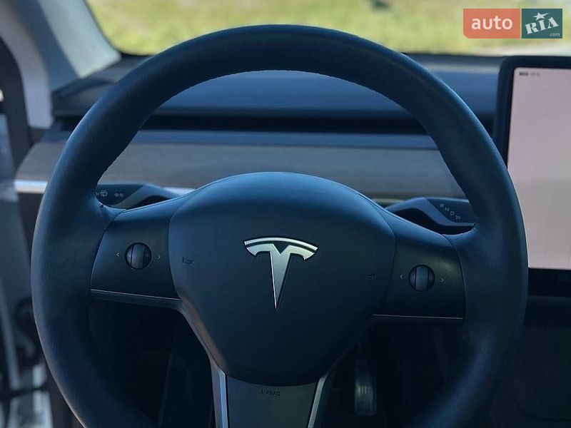 Внедорожник / Кроссовер Tesla Model Y 2023 в Звягеле