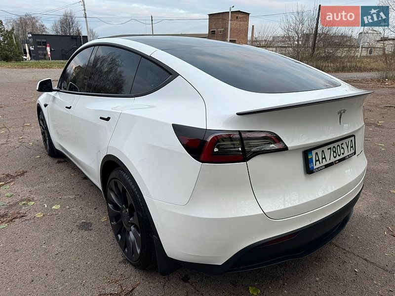 Позашляховик / Кросовер Tesla Model Y 2022 в Пирятині
