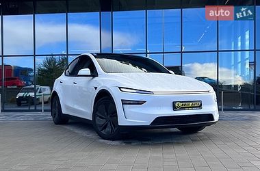 Внедорожник / Кроссовер Tesla Model Y 2025 в Львове