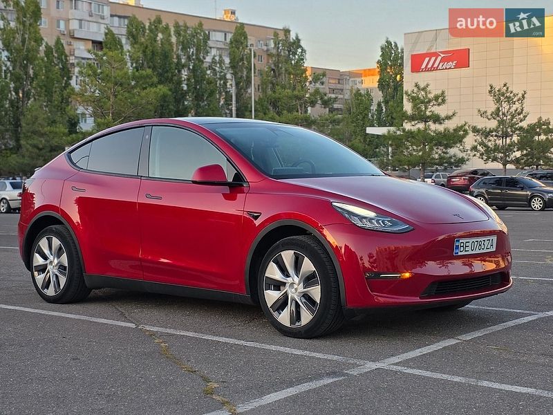 Tesla Model Y 2022