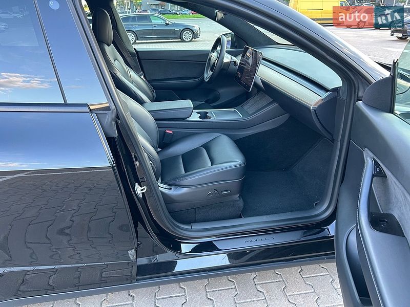 Позашляховик / Кросовер Tesla Model Y 2020 в Києві
