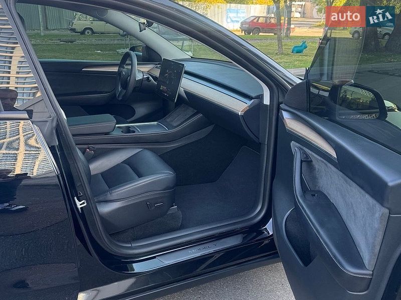 Внедорожник / Кроссовер Tesla Model Y 2023 в Днепре фото 13 Внедорожник / Кроссовер Tesla Model Y 2023 в Днепре