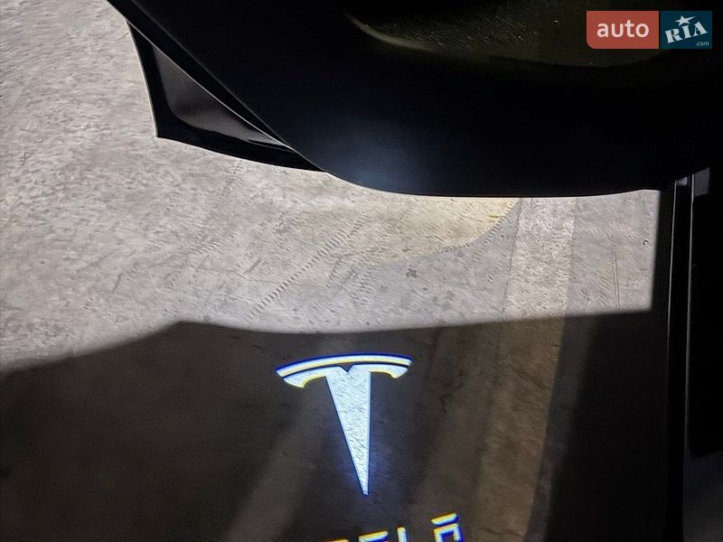 Внедорожник / Кроссовер Tesla Model Y 2023 в Днепре фото 8 Внедорожник / Кроссовер Tesla Model Y 2023 в Днепре