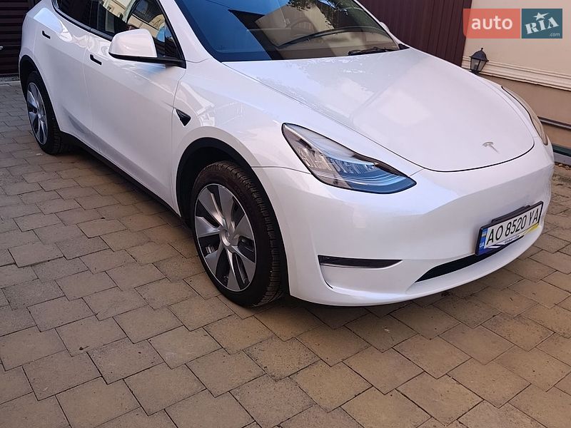 Внедорожник / Кроссовер Tesla Model Y 2023 в Ужгороде фото 2 Внедорожник / Кроссовер Tesla Model Y 2023 в Ужгороде