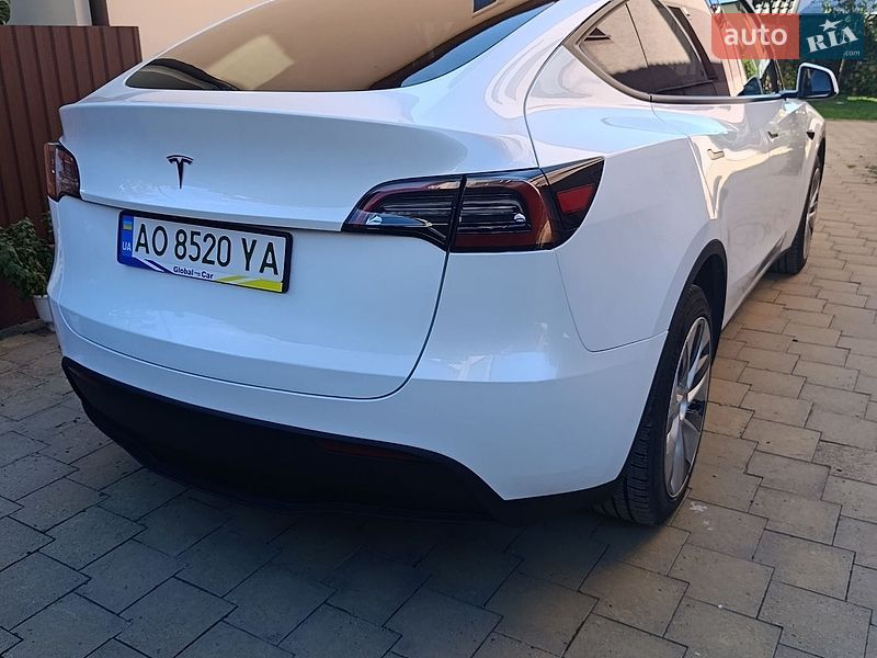 Внедорожник / Кроссовер Tesla Model Y 2023 в Ужгороде фото 5 Внедорожник / Кроссовер Tesla Model Y 2023 в Ужгороде