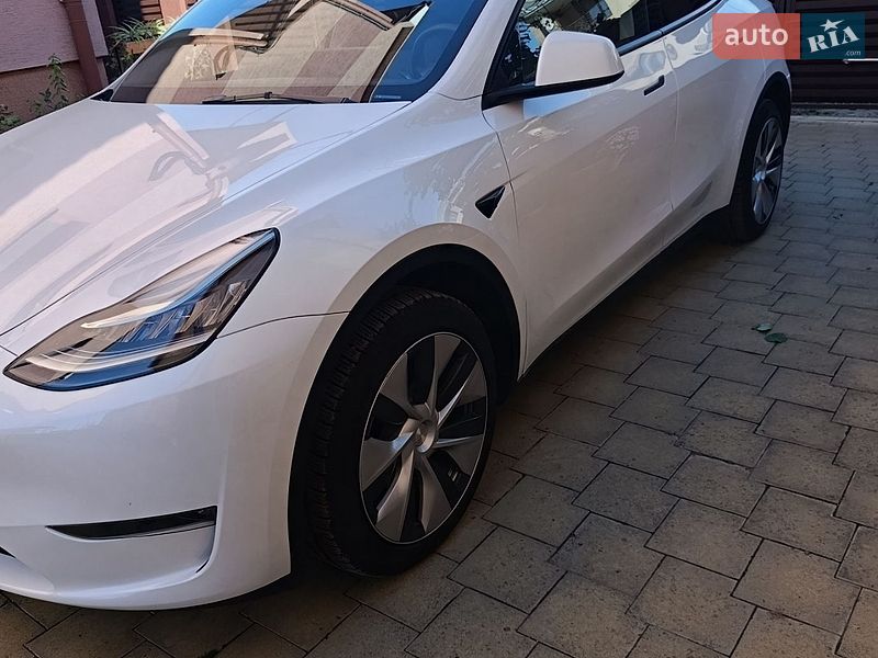 Внедорожник / Кроссовер Tesla Model Y 2023 в Ужгороде фото 10 Внедорожник / Кроссовер Tesla Model Y 2023 в Ужгороде