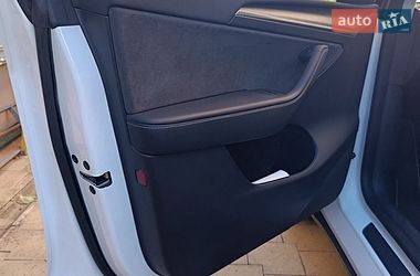Внедорожник / Кроссовер Tesla Model Y 2023 в Ужгороде фото 15 Внедорожник / Кроссовер Tesla Model Y 2023 в Ужгороде