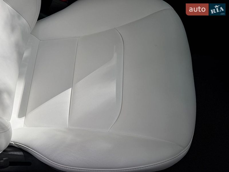 Внедорожник / Кроссовер Tesla Model Y 2022 в Луцке