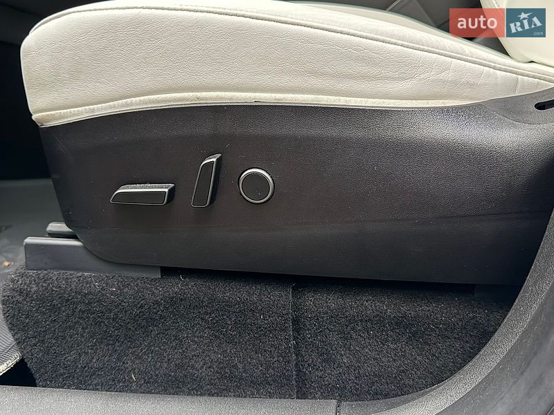 Внедорожник / Кроссовер Tesla Model Y 2022 в Луцке