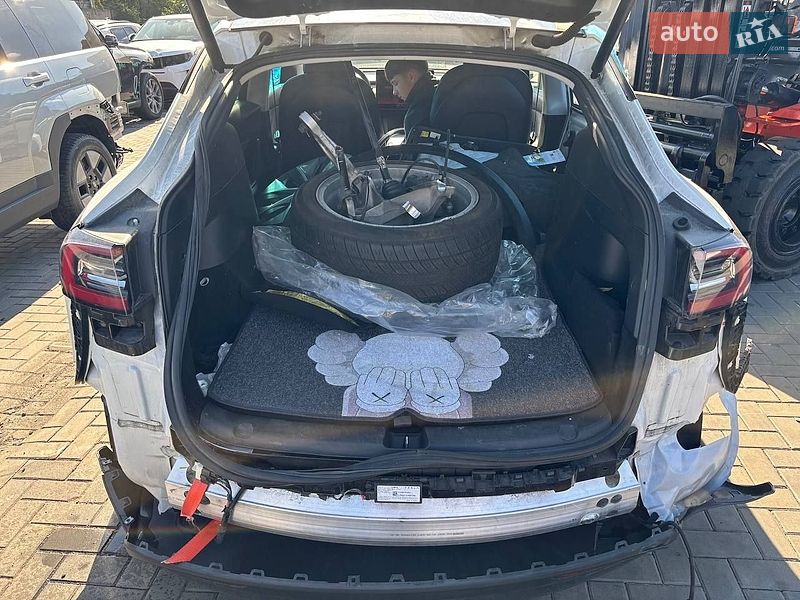Внедорожник / Кроссовер Tesla Model Y 2022 в Луцке
