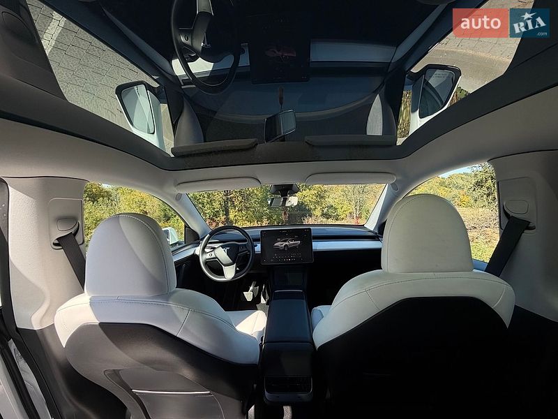 Позашляховик / Кросовер Tesla Model Y 2023 в Львові