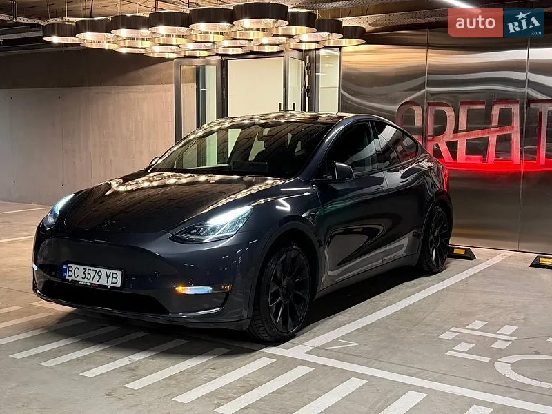 Tesla Model Y