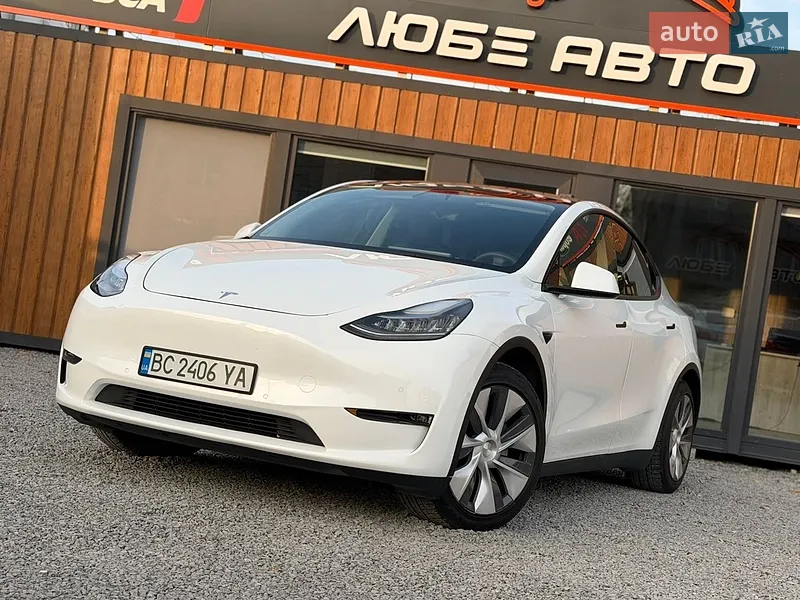 Tesla Model Y 2021