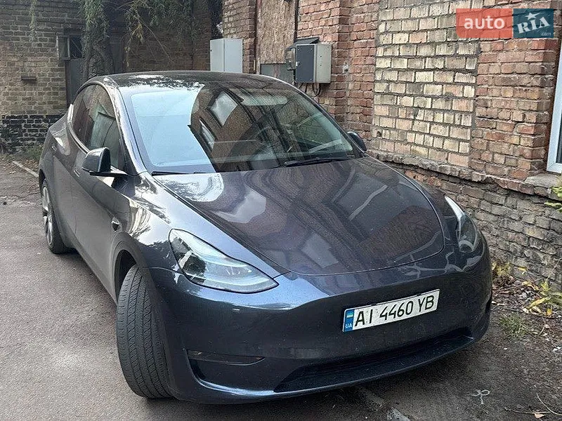 Tesla Model Y 2023