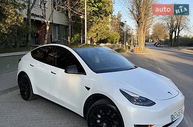 Позашляховик / Кросовер Tesla Model Y 2022 в Львові