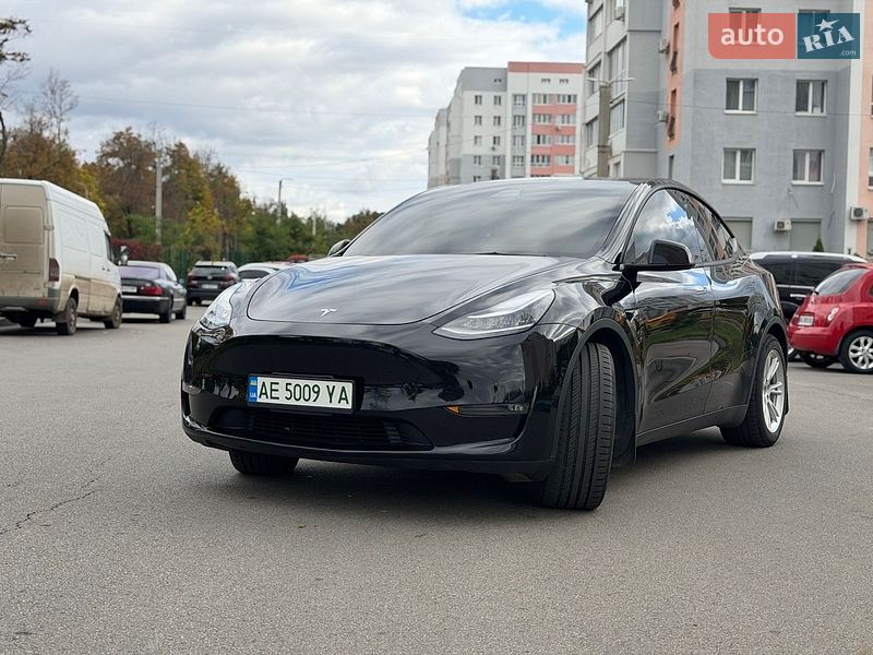 Tesla Model Y 2021
