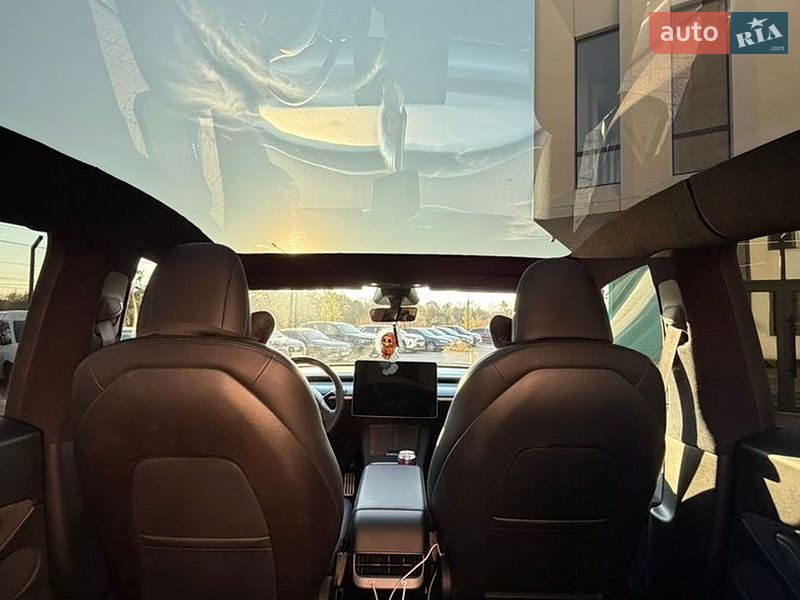 Позашляховик / Кросовер Tesla Model Y 2024 в Львові