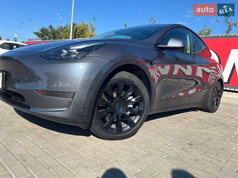 Tesla Model Y 2021
