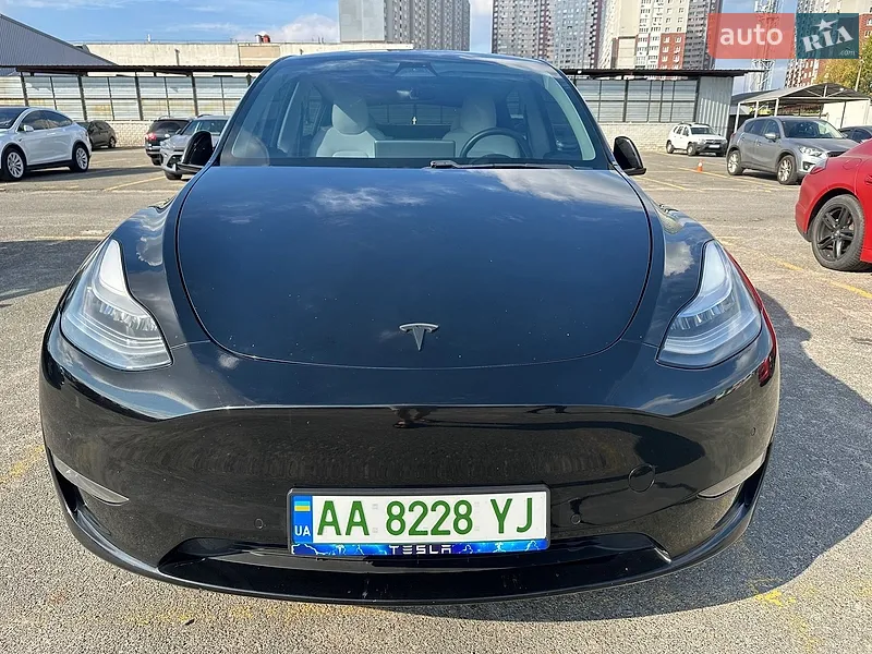 Tesla Model Y 2020