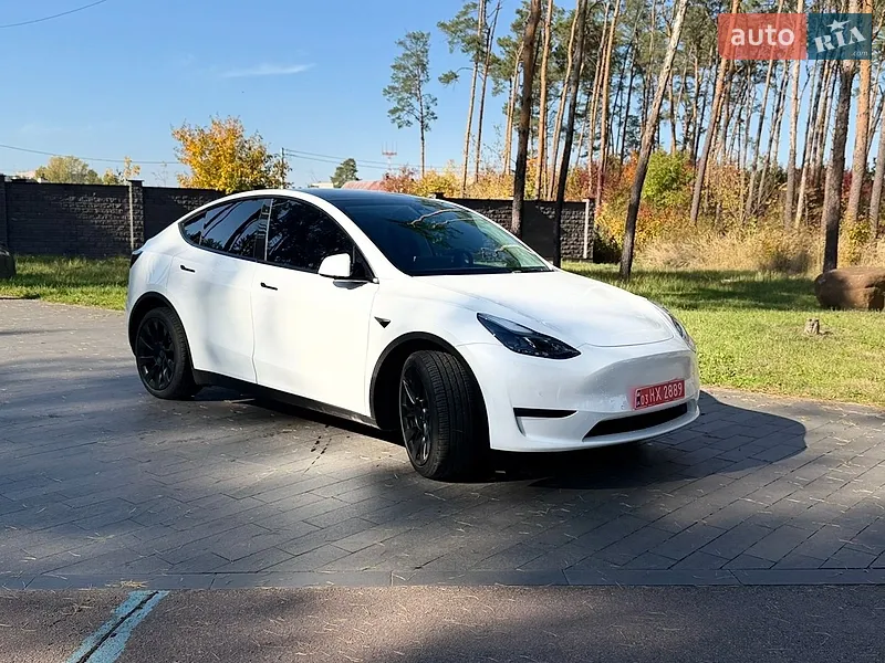 Tesla Model Y 2021