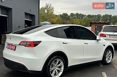 Позашляховик / Кросовер Tesla Model Y 2021 в Києві