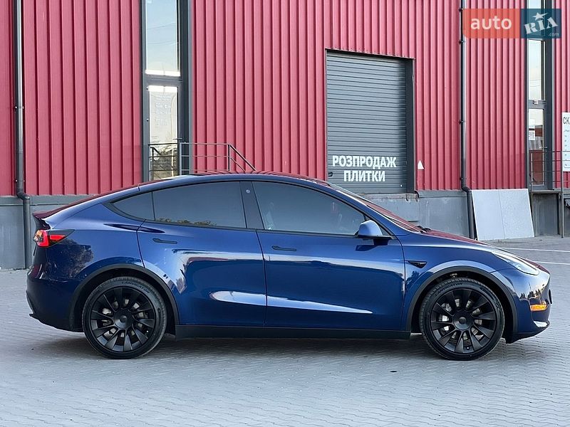 Позашляховик / Кросовер Tesla Model Y 2023 в Луцьку