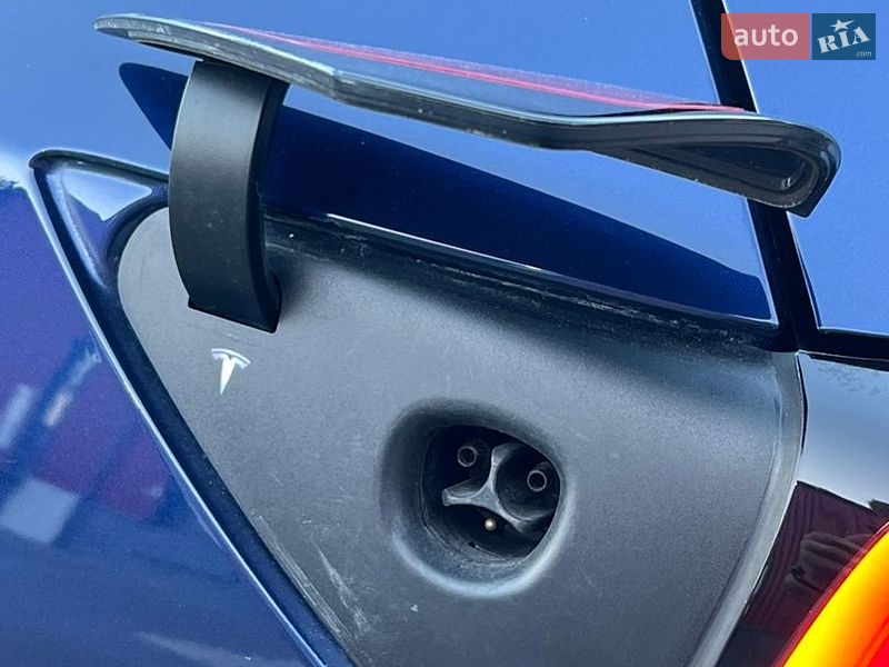 Позашляховик / Кросовер Tesla Model Y 2023 в Луцьку