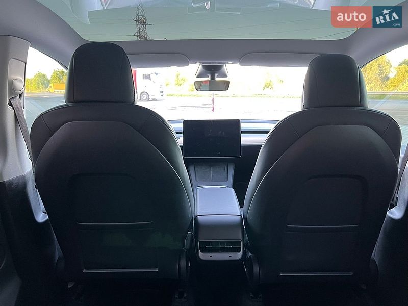 Позашляховик / Кросовер Tesla Model Y 2023 в Луцьку