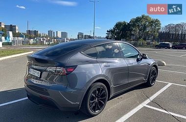 Внедорожник / Кроссовер Tesla Model Y 2021 в Киеве