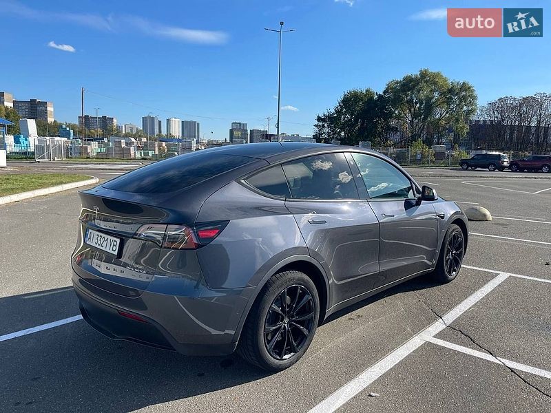 Внедорожник / Кроссовер Tesla Model Y 2021 в Киеве