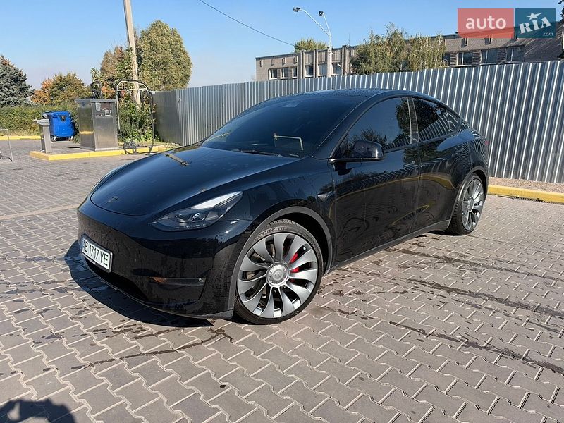Tesla Model Y 2023