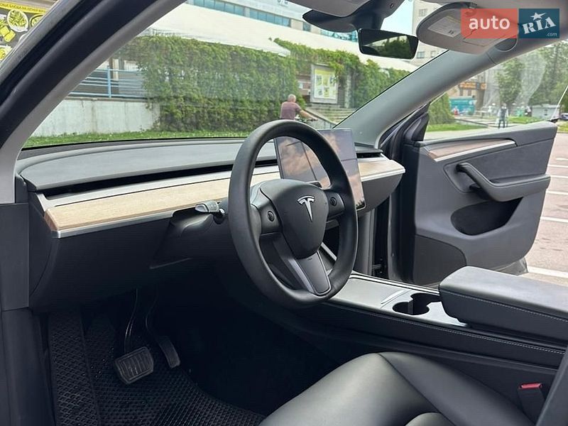 Позашляховик / Кросовер Tesla Model Y 2023 в Харкові