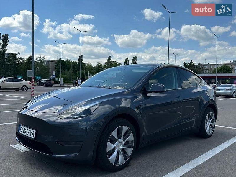 Позашляховик / Кросовер Tesla Model Y 2023 в Харкові