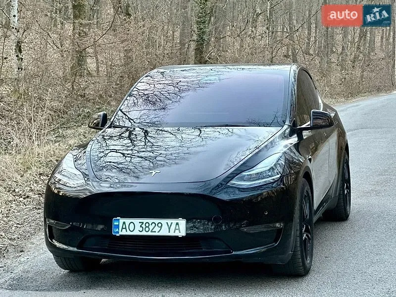 Tesla Model Y 2021