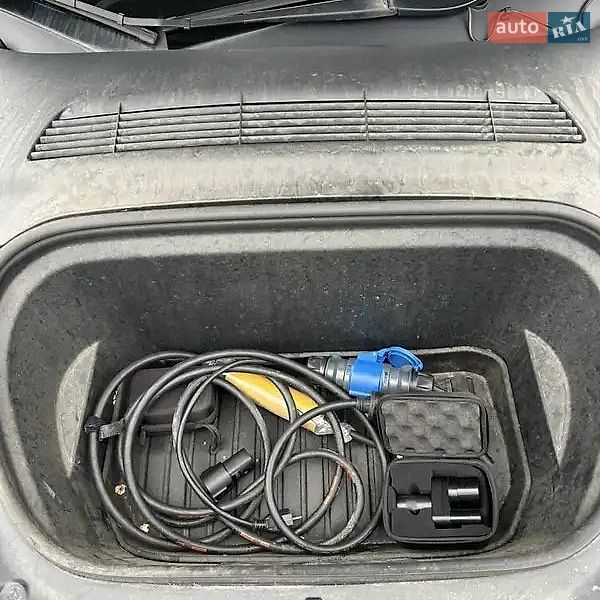 Позашляховик / Кросовер Tesla Model Y 2022 в Одесі фото 13 Позашляховик / Кросовер Tesla Model Y 2022 в Одесі