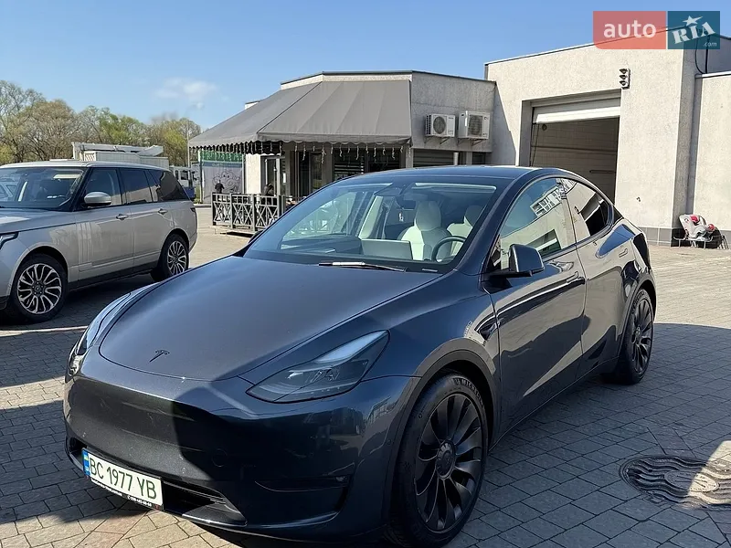 Tesla Model Y