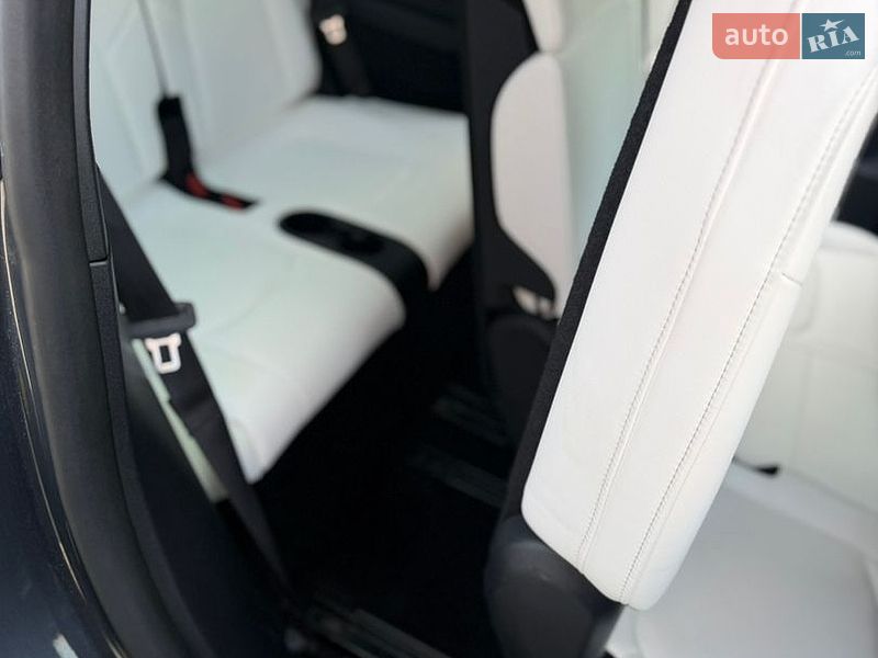 Внедорожник / Кроссовер Tesla Model Y 2023 в Тернополе фото 18 Внедорожник / Кроссовер Tesla Model Y 2023 в Тернополе