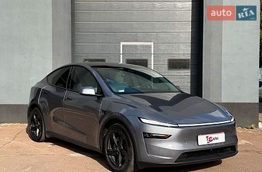 Позашляховик / Кросовер Tesla Model Y 2025 в Києві