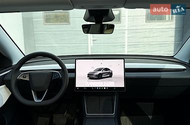 Позашляховик / Кросовер Tesla Model Y 2025 в Києві