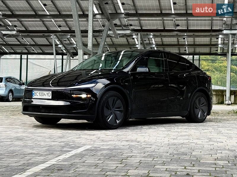 Позашляховик / Кросовер Tesla Model Y 2025 в Львові
