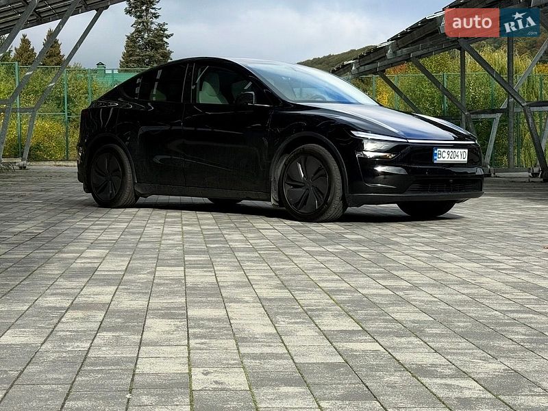 Позашляховик / Кросовер Tesla Model Y 2025 в Львові
