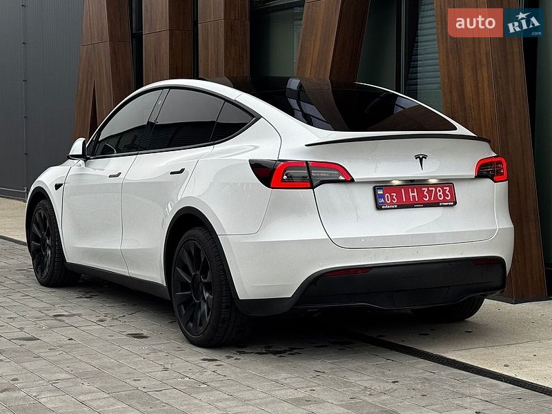 Внедорожник / Кроссовер Tesla Model Y 2020 в Луцке